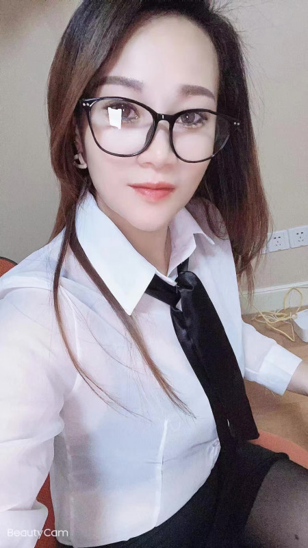 熟女阿美制服丝袜